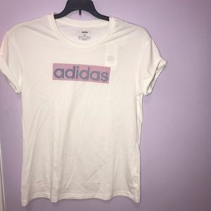 Adidas T-shirt in medium